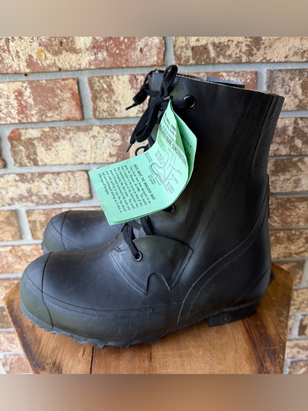 Men’s HOOD U.S. Military Rubber Boots Size 9W Extreme Cold Heavy Duty Excellent!